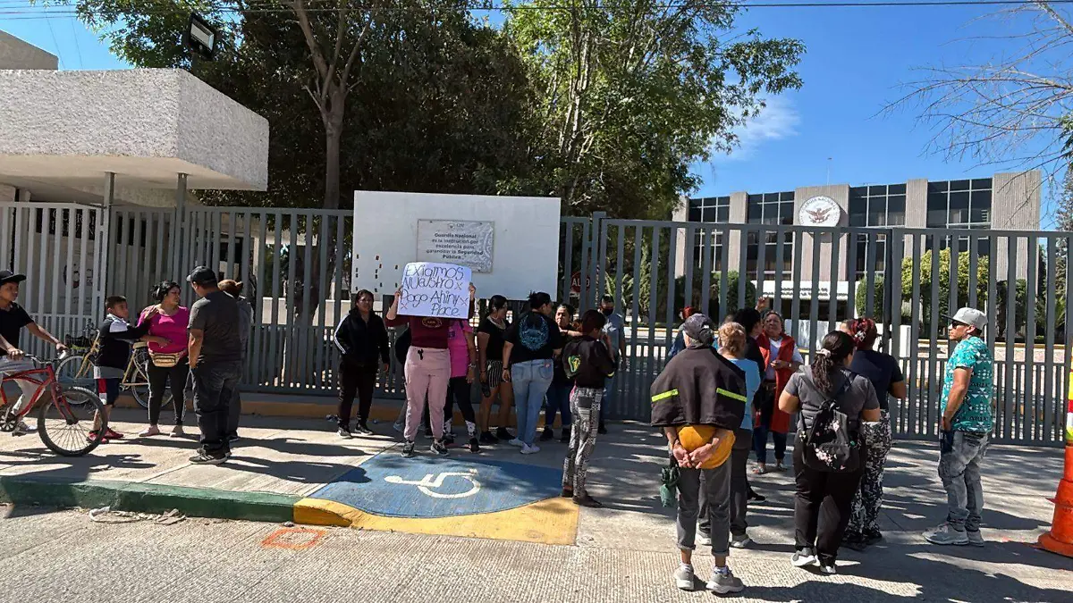 Trabajadoras denuncian despido injustificado (2)