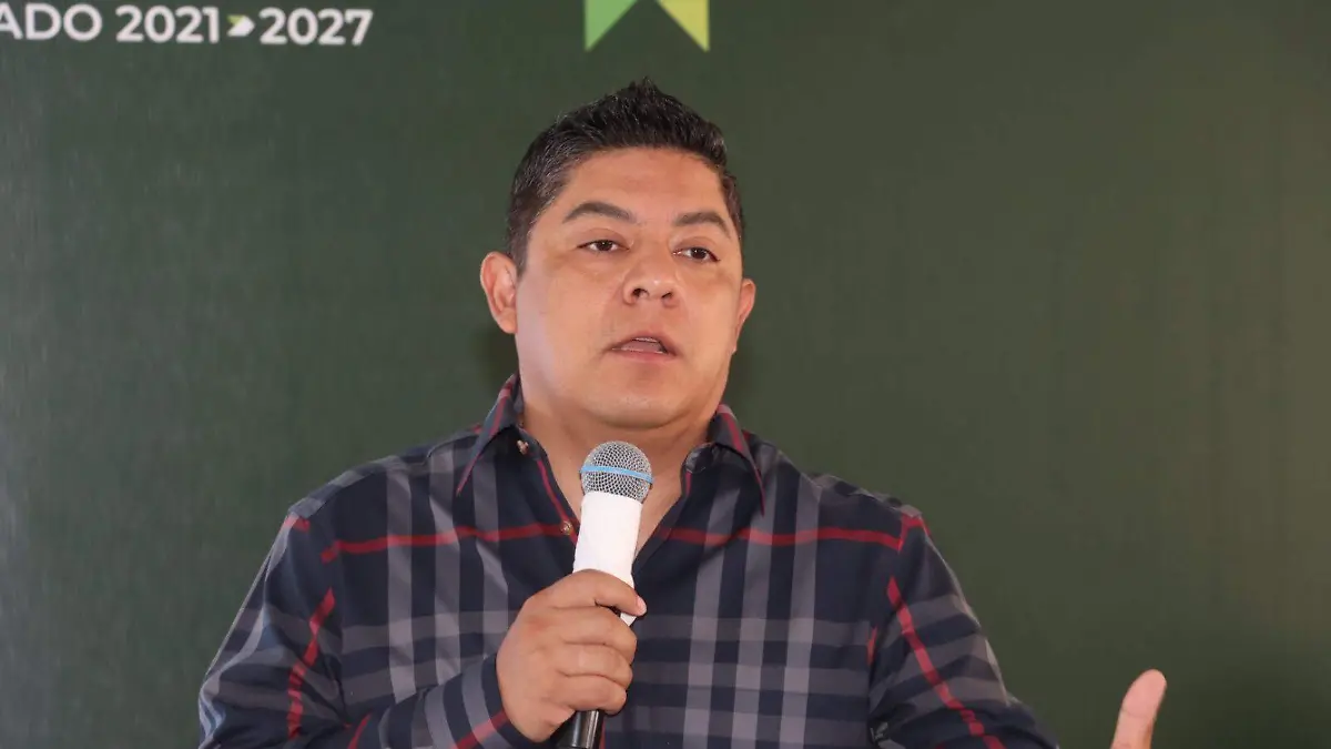 RICARDO GALLARDO  (4)