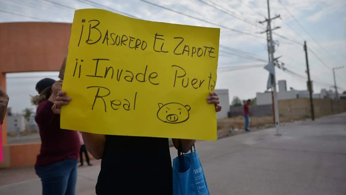Manifestación en Puerta Real por tiradero El Zapote (1)