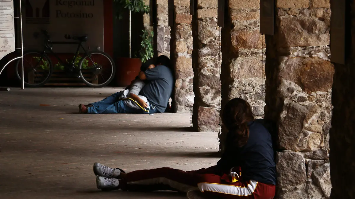 NOVIOS VIOLENCIA