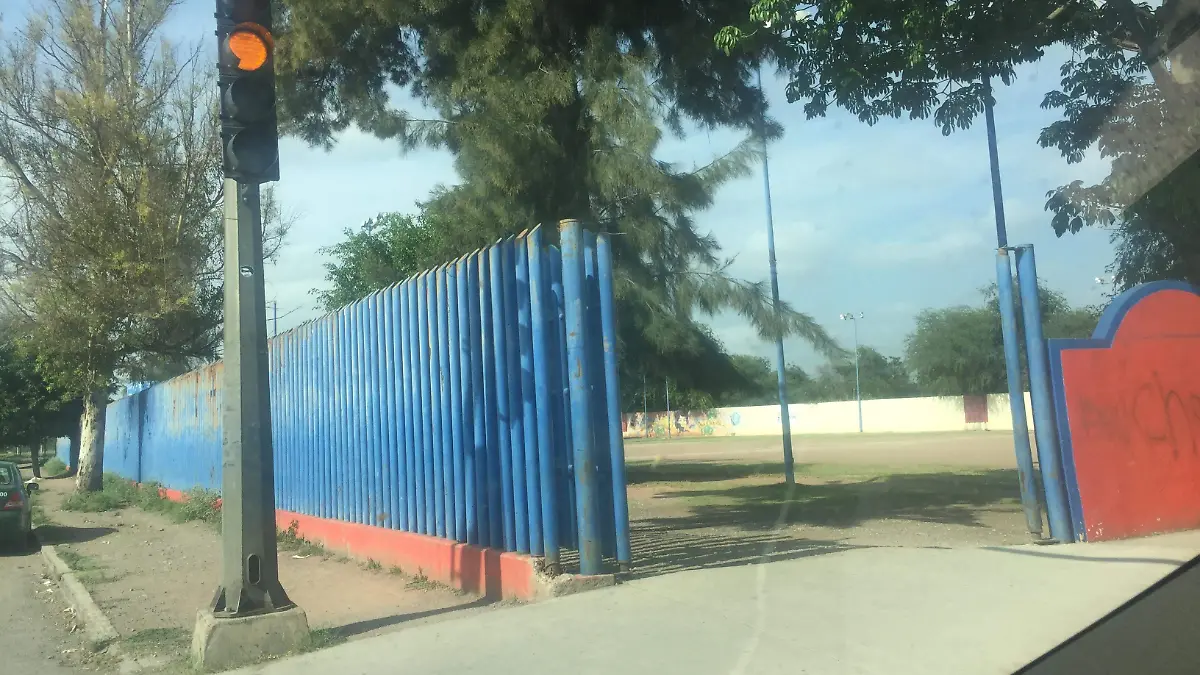 Piden mayor vigilancia en el deportivo ferrocarrilero