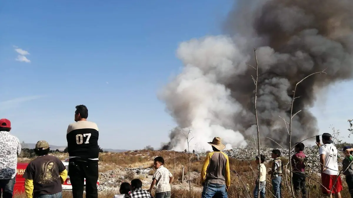 INCENDIO EN BASURERO EN SOLEDAD  (1)