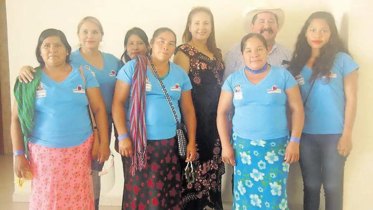 Mujeres Vaduam de la etnia Xi Iui