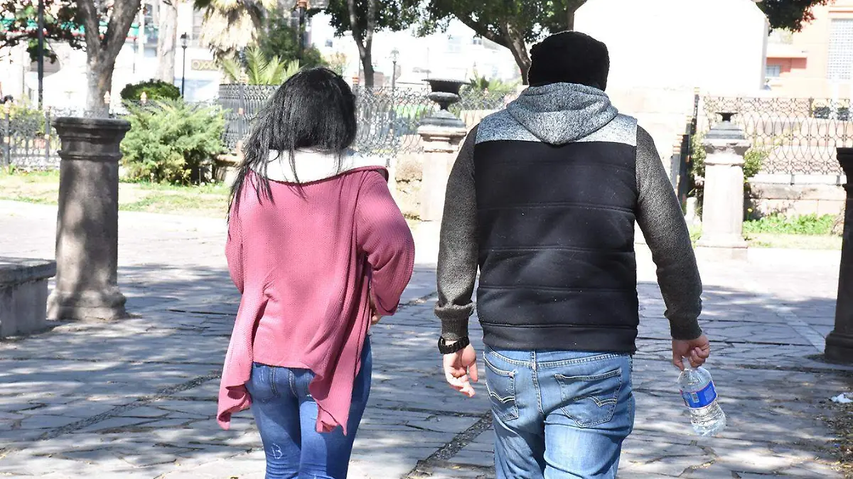 JOVENES
