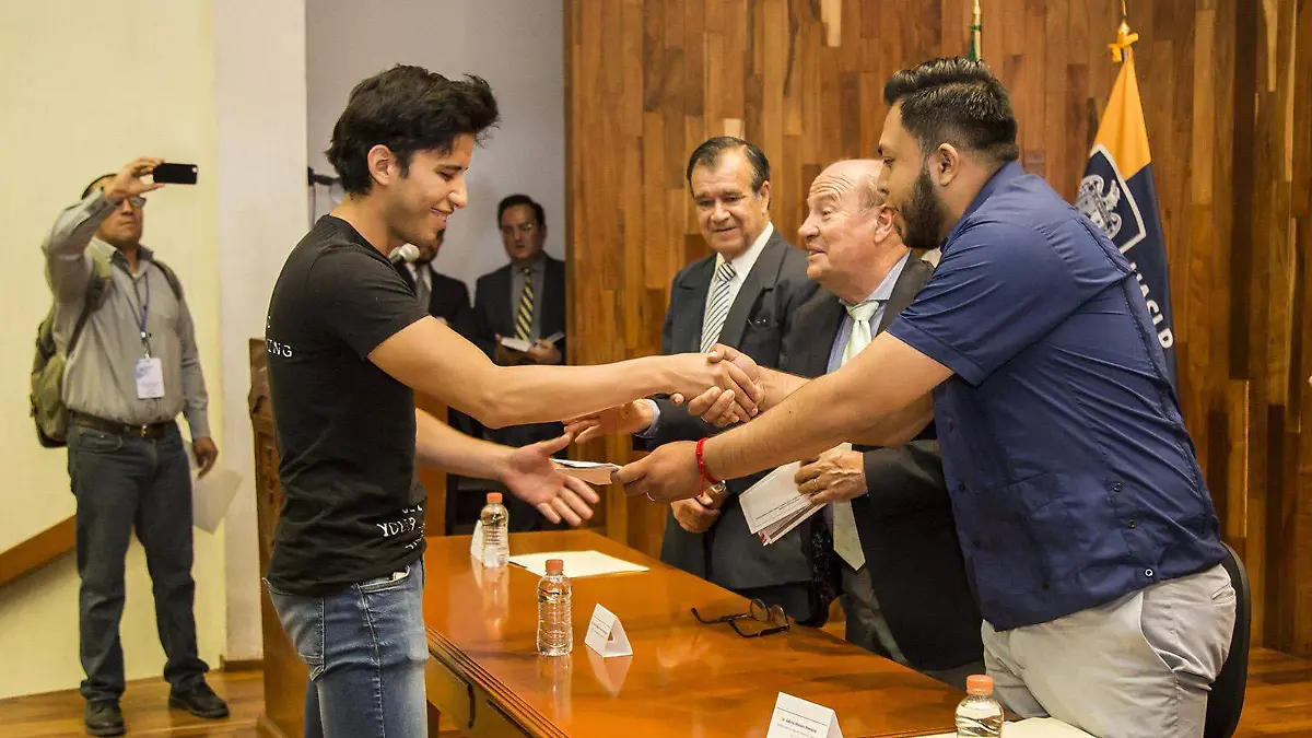 ENTREGA DE BECAS BENITO JUAREZ UASL0739 (4)