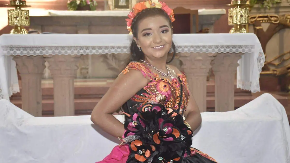 Becky festejó sus XV años (2)