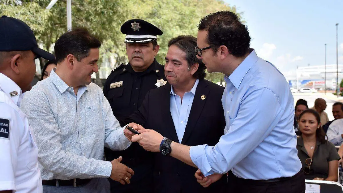 nava y Ricardo Pérez Castillo