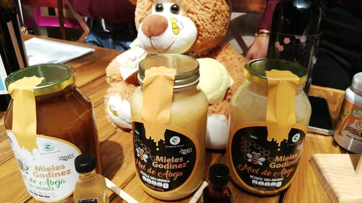 MIEL GODINEZ  (1) VILLA DE REYES