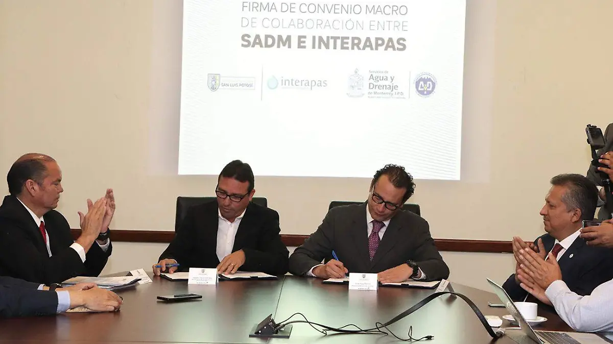 FIRMA DE CONVENIO 4