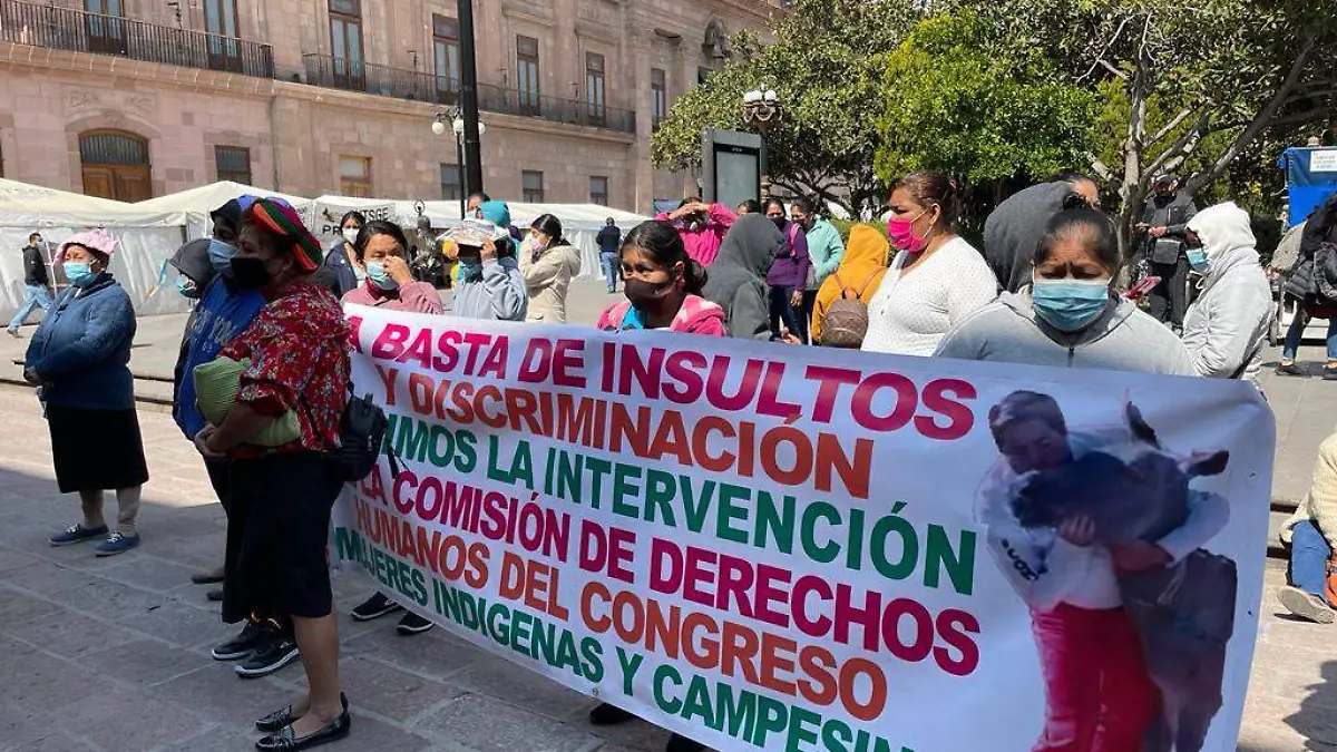 mujeres protestan 
