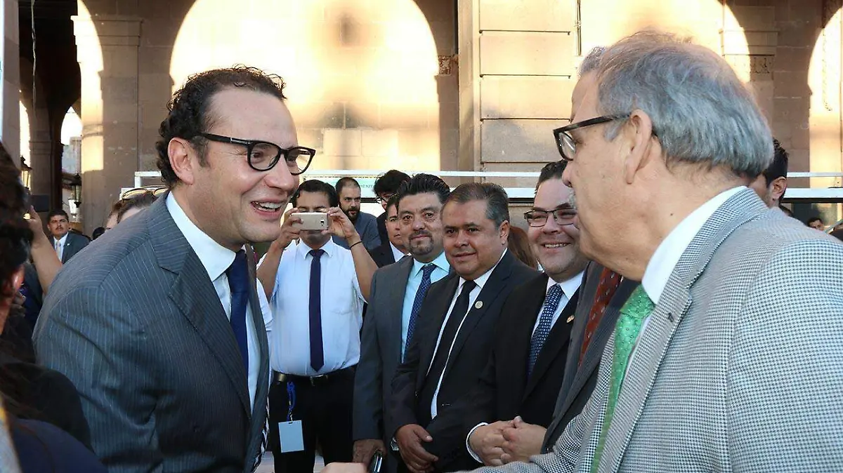 ALCALDE XNP Y ALFREDO NARVAEZ DEL DEL INFONAVIT 1 