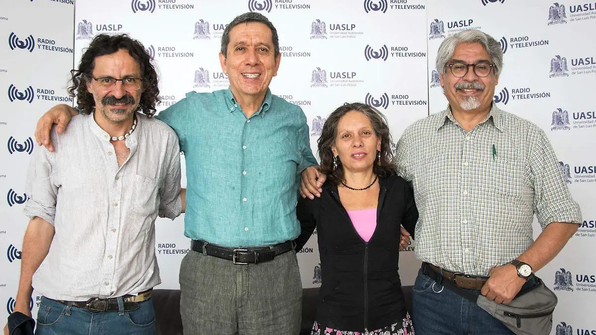 CARLOS RUIZ SUAìREZ - libro FISICA Y FICCION IMG_5236 (1)