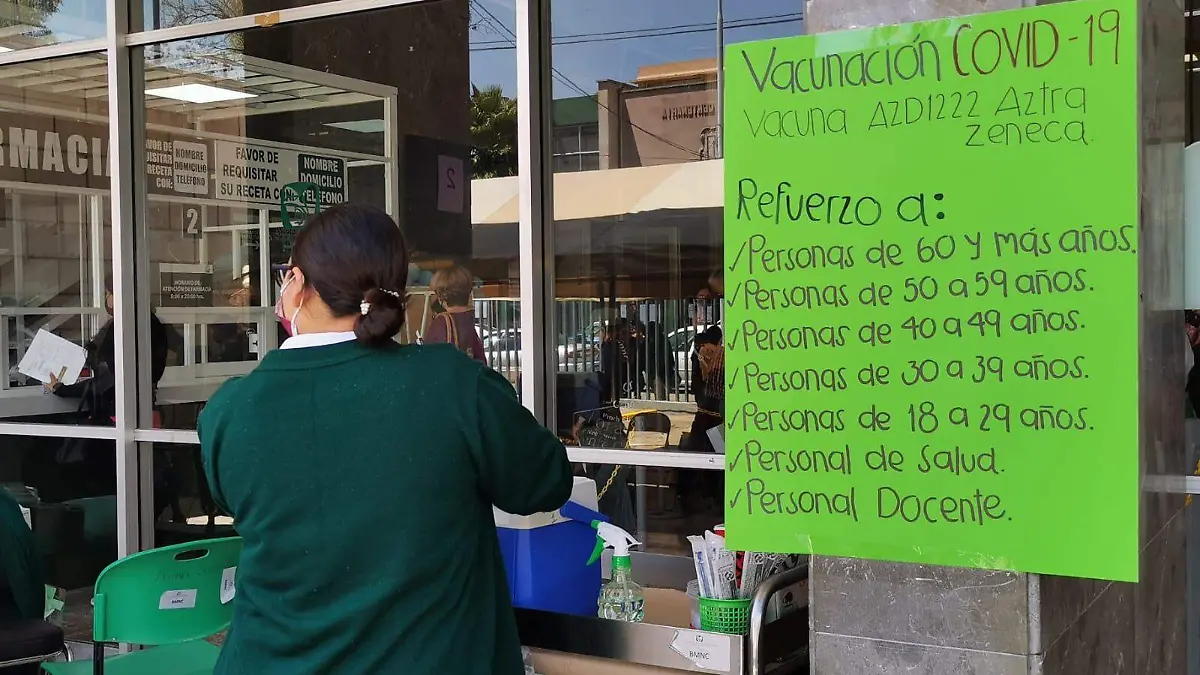 Hospital Zapata  vacuna covid (9)