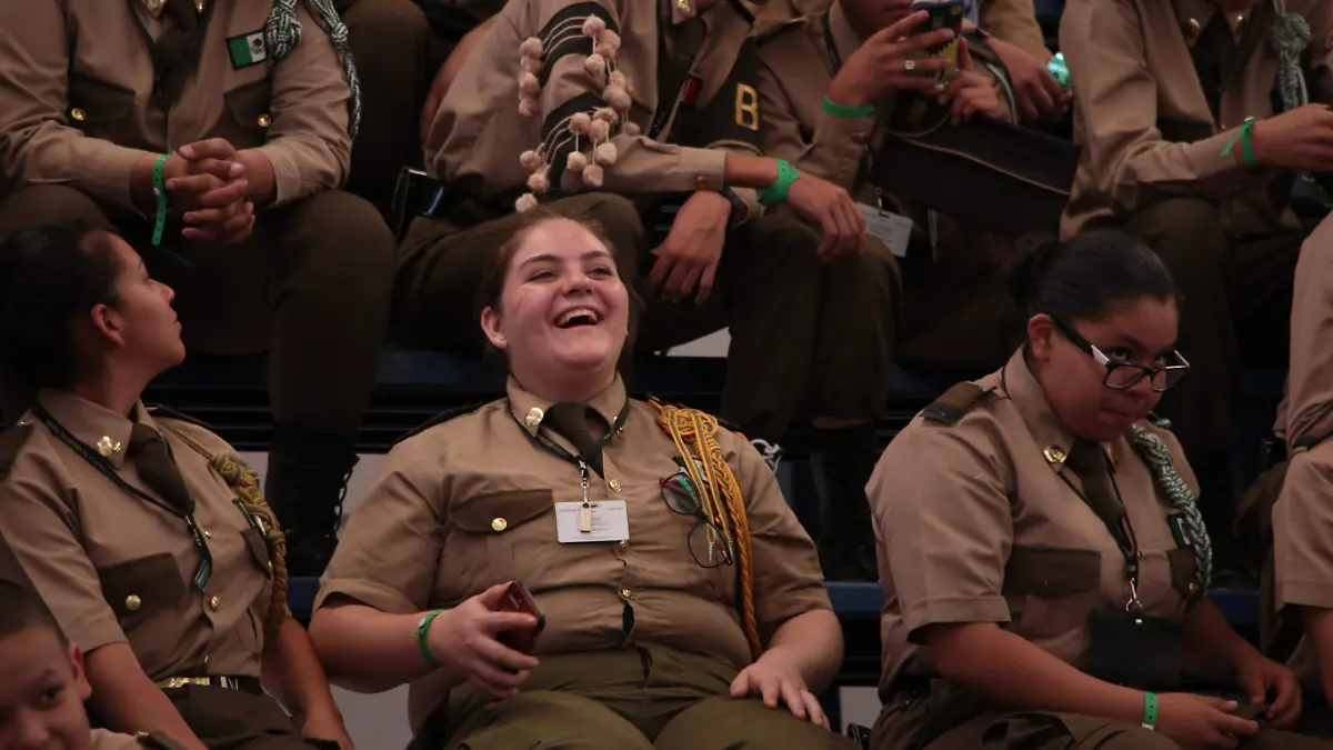 ESCUELA MILITARIZADA (3)