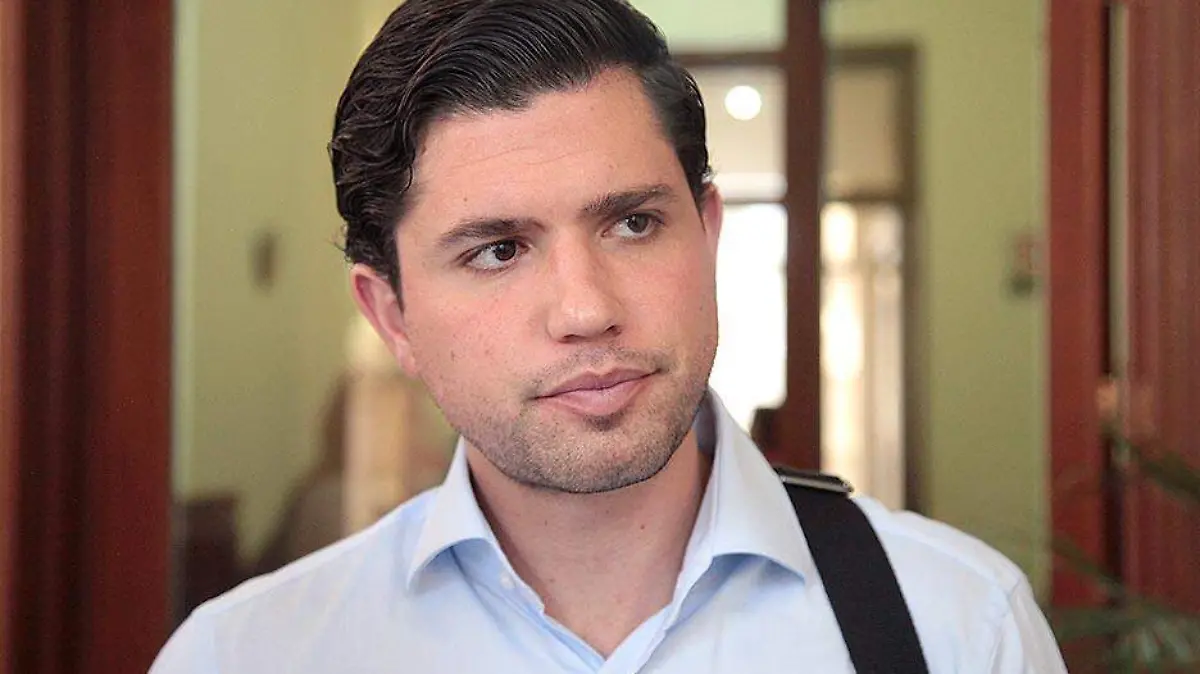 Gerardo Serrano Gaviño (12)