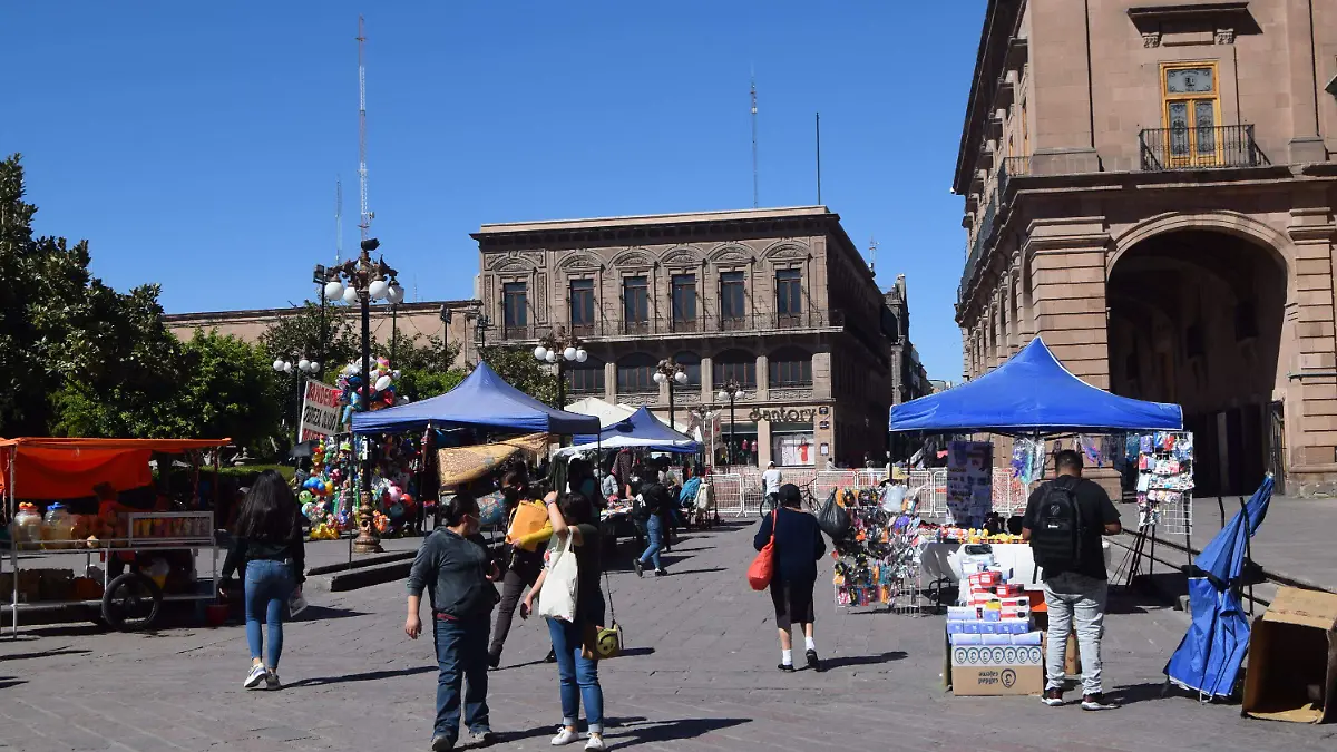 DE plaza de armas otra vez tomada por ambulantes (3)