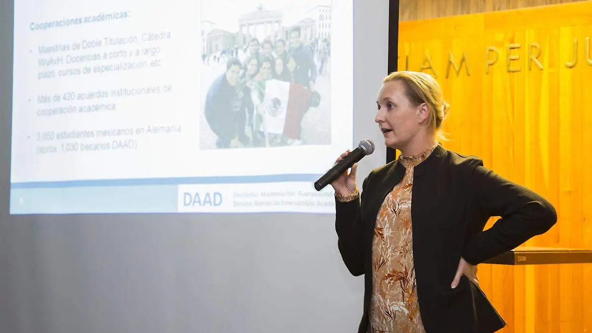 CHARLA ESTUDIA EN ALEMANIA  BECAS DEL DAAD UASL0088 (3)