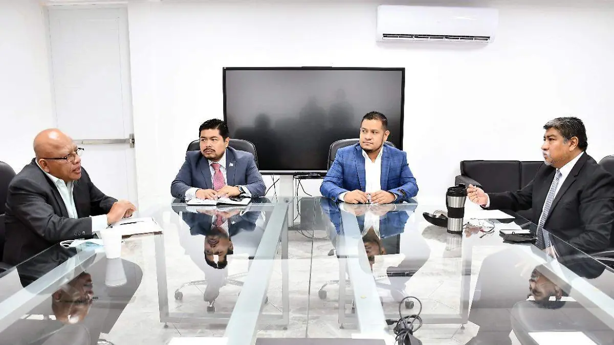 FGE RECIBE A CÓNSULES DE HONDURAS, GUATEMALA Y EL SALVADOR