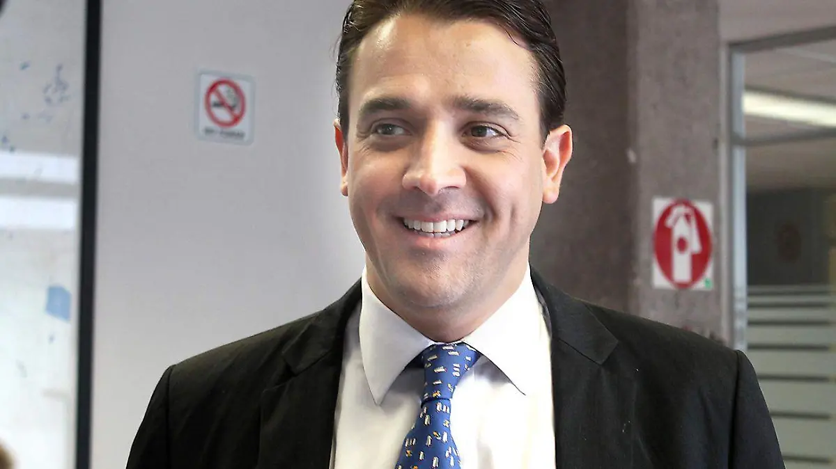 OSCAR VALLE ..OFIC MAYOR 1