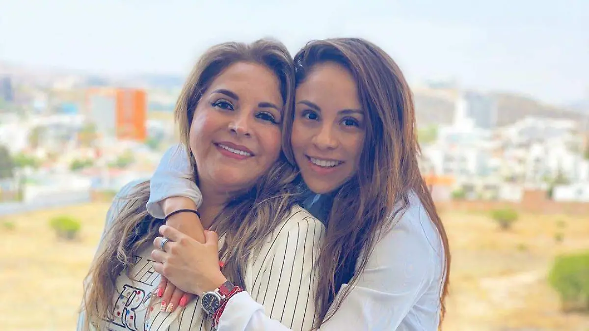 paola longoria