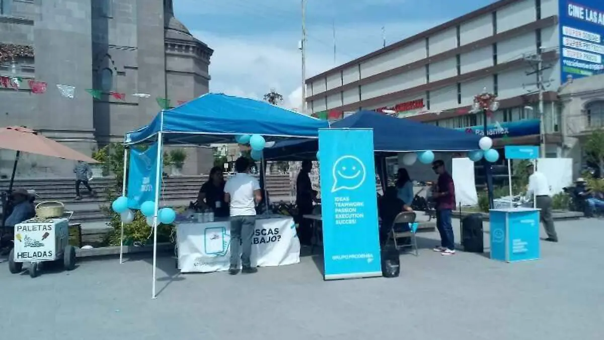 Continuan las ferias de empleo sin  oportunidad a los profesionistas