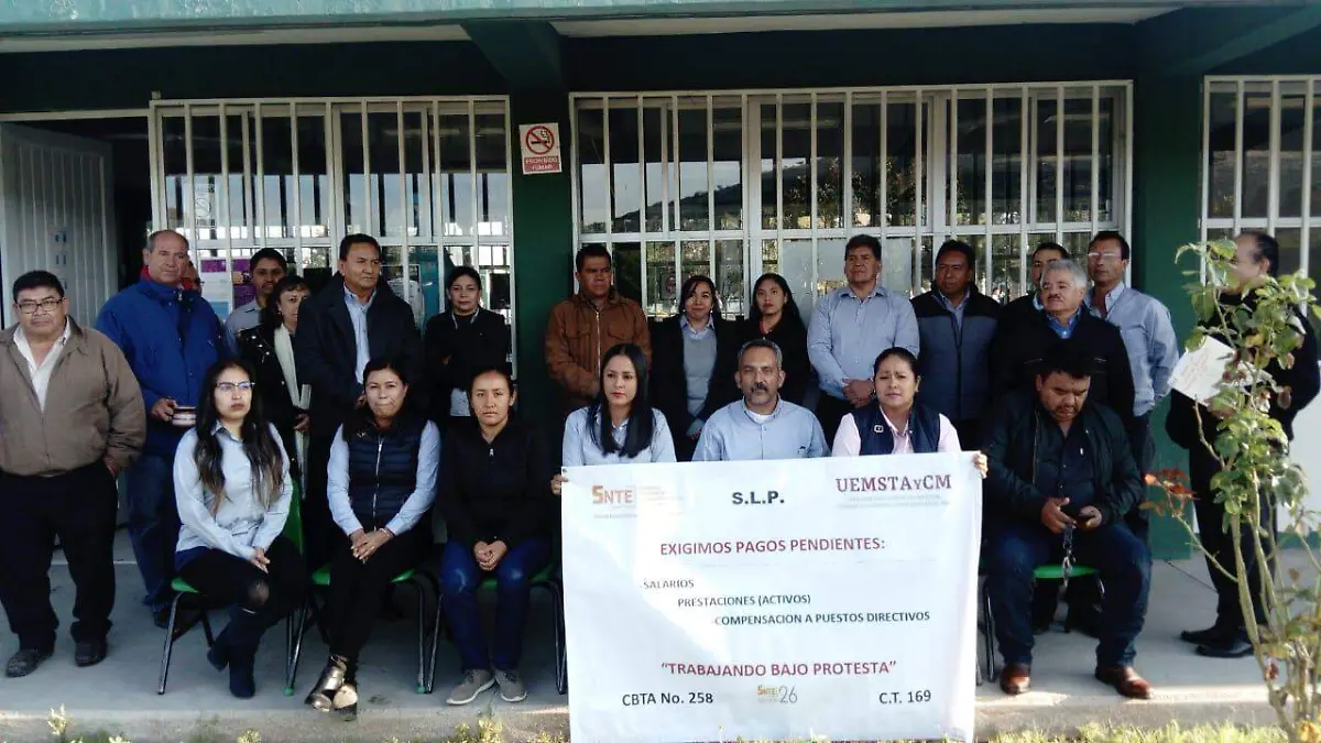 Protestan maestros (9)