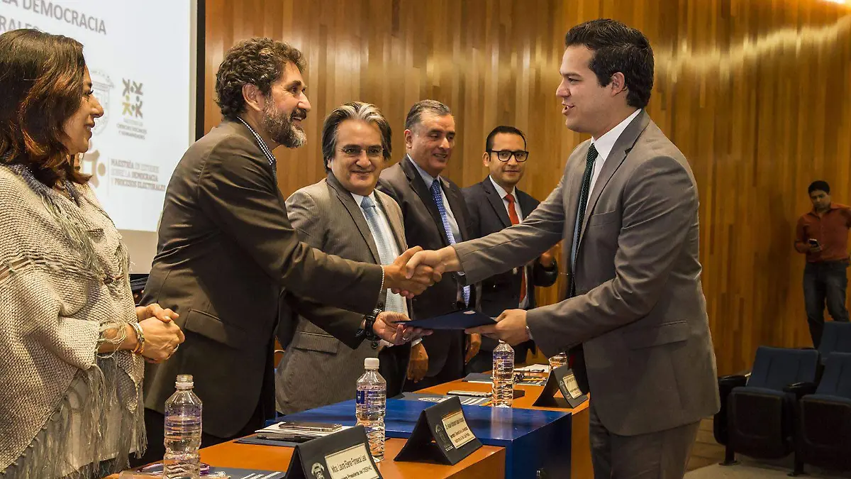 Estudios Sobre la Democracia
