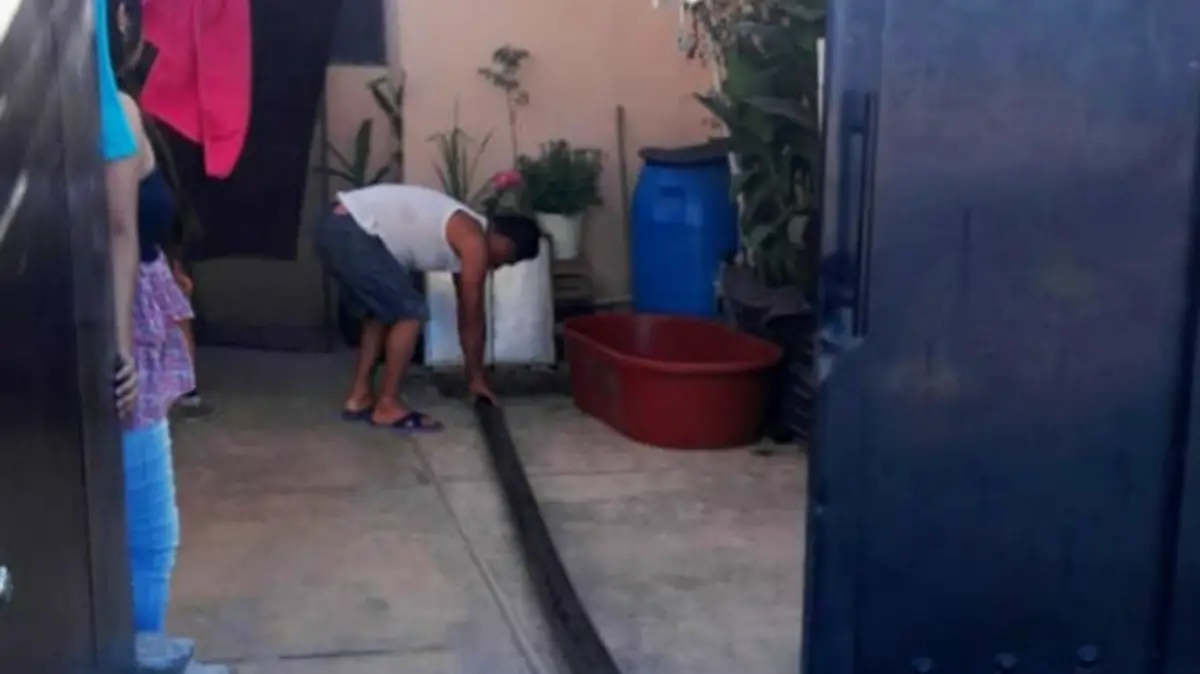 Pipas-abastece-de-agua-a-colonias