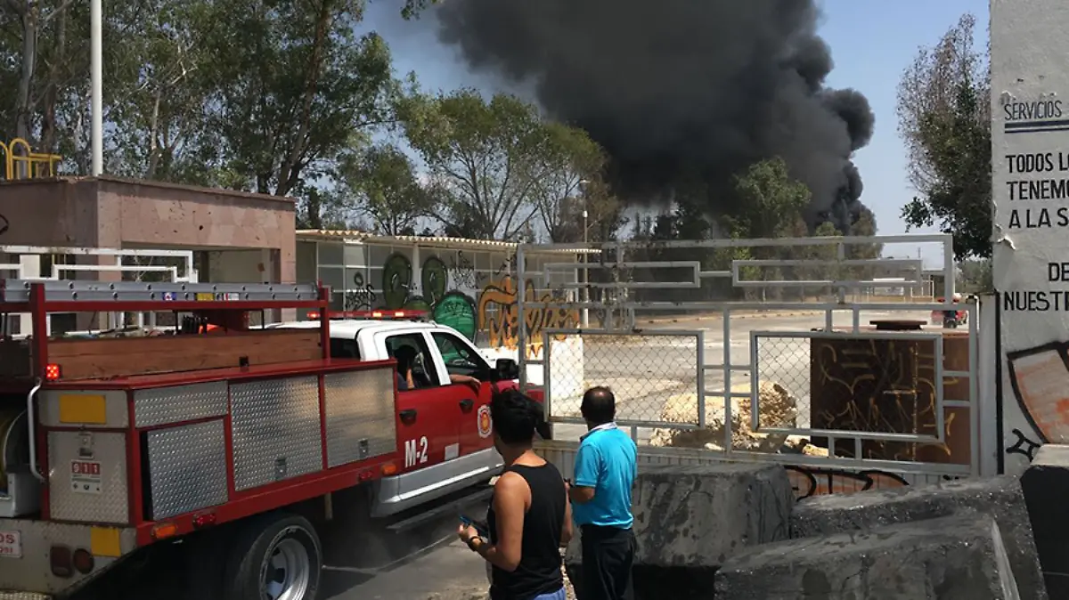 Incendio-en-centro-de-distribución-de-combustibles