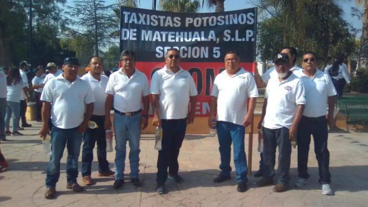 Integrantes del Sindicato de  taxistas esperan nuevas concesiones
