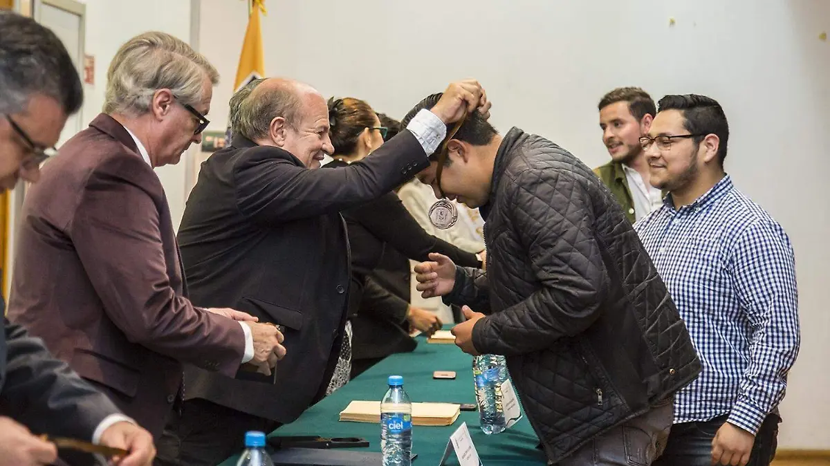 PREMIACION DE SIMULADOR BURSATIL UASL0011 (4)