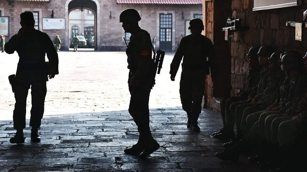 Militares
