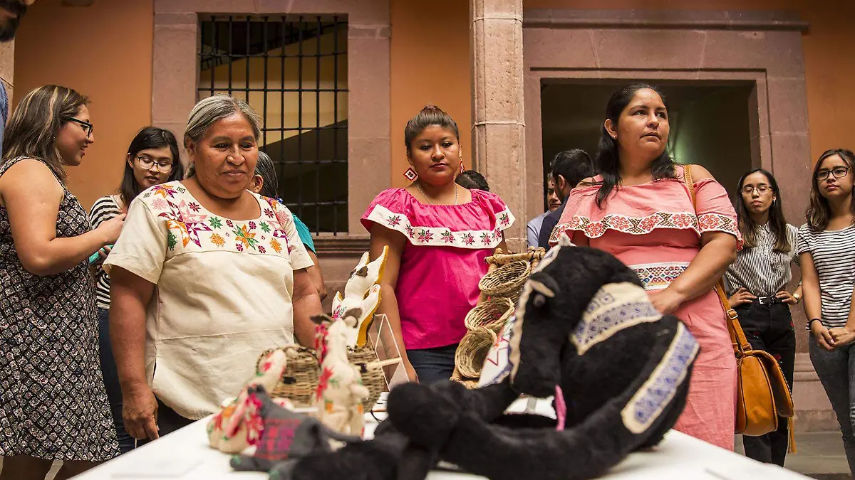 305) 06-10-2019 (P) ENCUENTRO DE SABERES ARTESANIA Y DISEÑO UASL5407