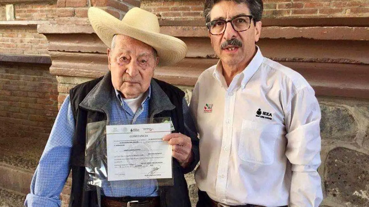 Don-Antonio-Uresti-alfabetización