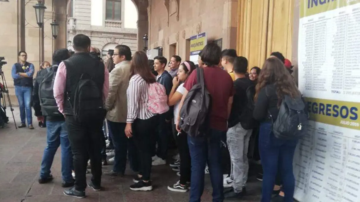 Estudiantes-manifestación-UASLP