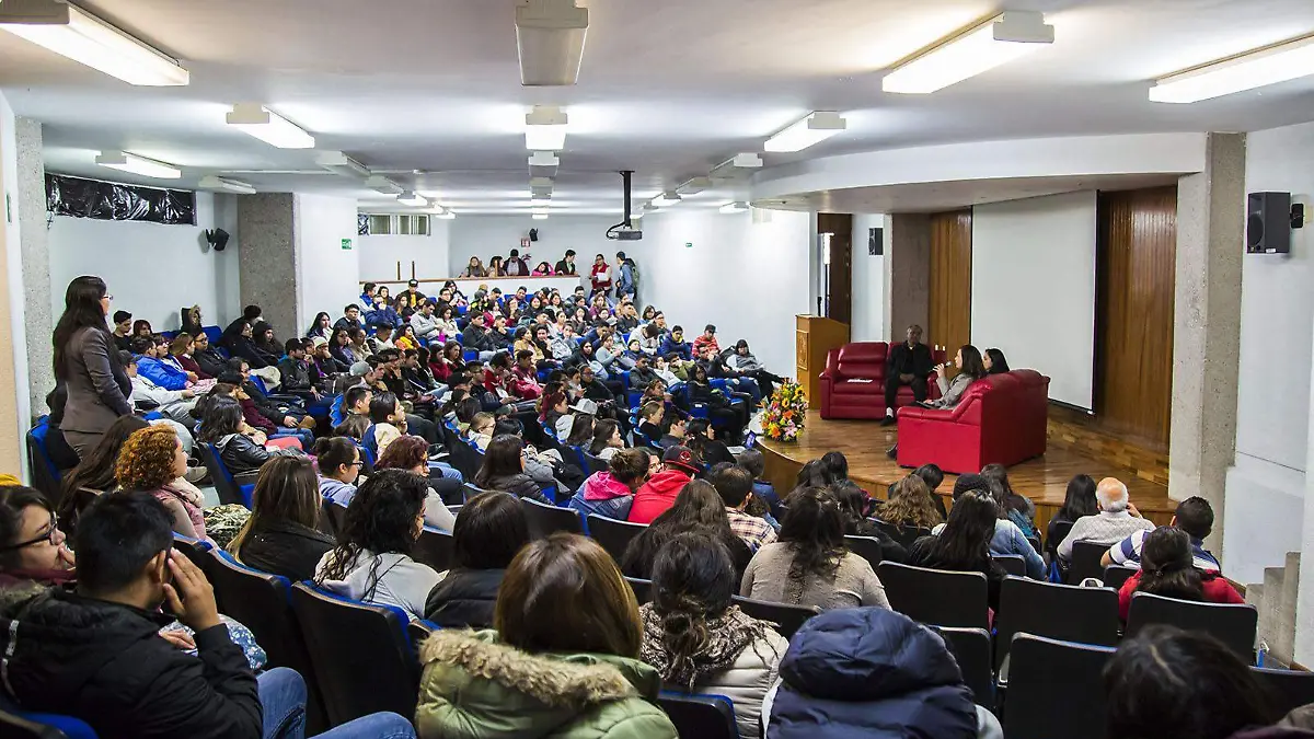 46) 01-31-2019 (P) FORO DESAFIOS DEL CONTEXTO ACTUAL UASL9836