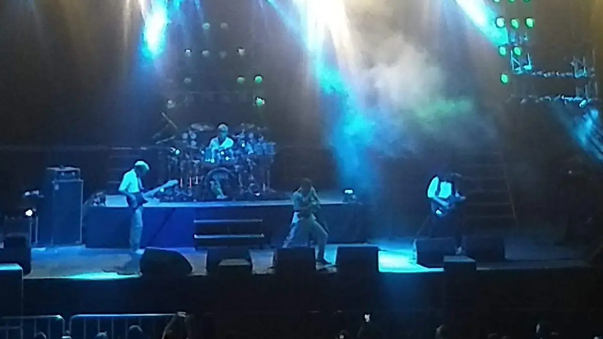 Dios salve a la reina, Tributo a Queen