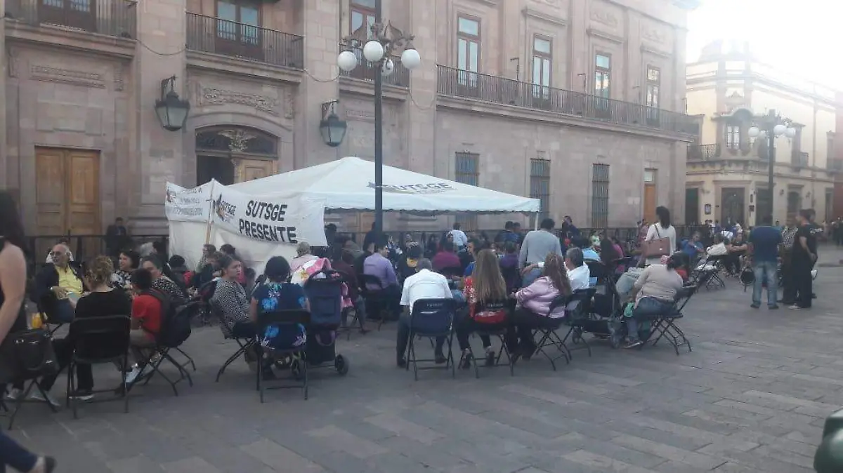 Protestas SUTSGE en Palacio de Gobierno