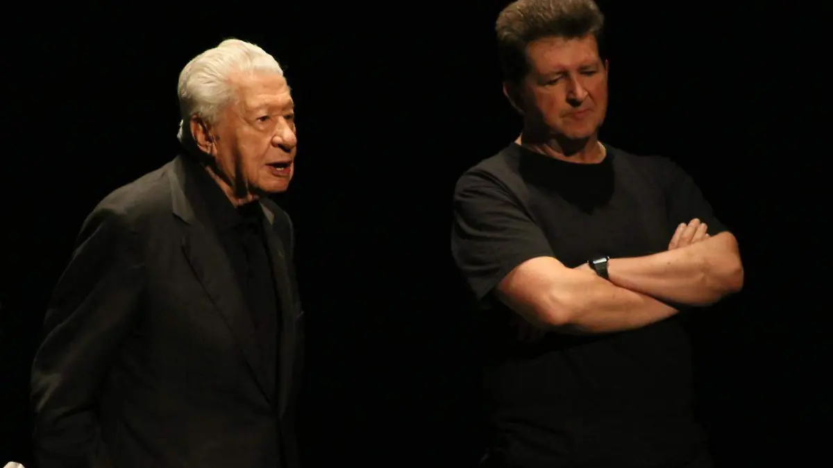 Celebran el 125 aniversario de la fundación del Teatro de La Paz