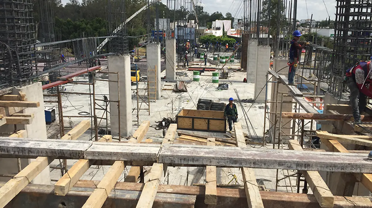 Construcción-Hospital-Central-4