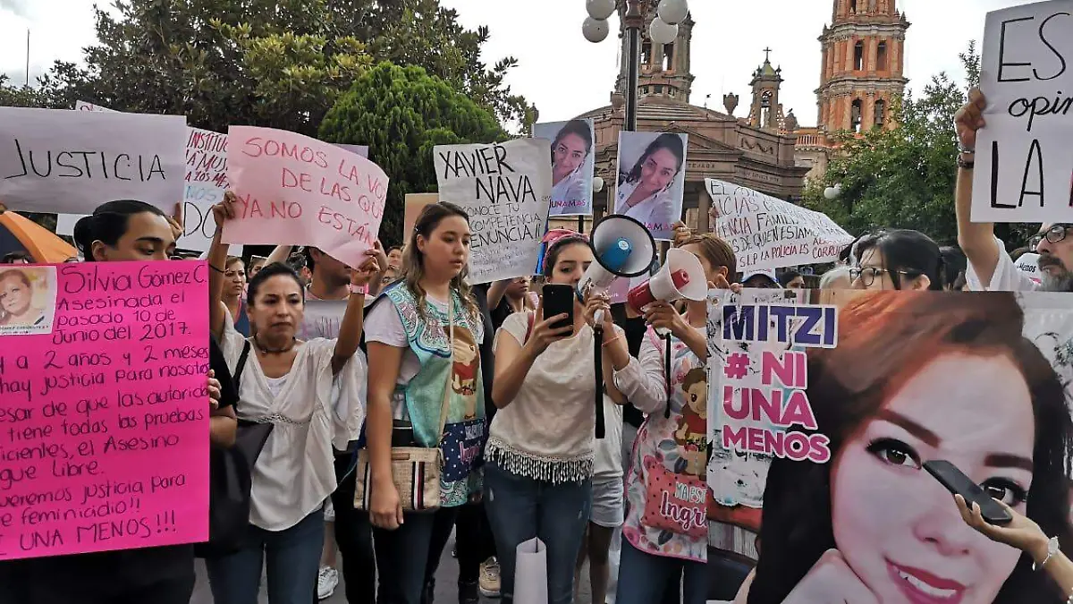 Mitzi marcha