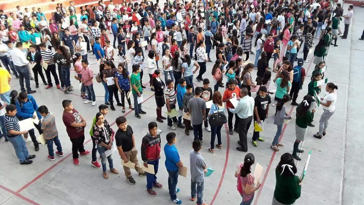 Presentan examen
