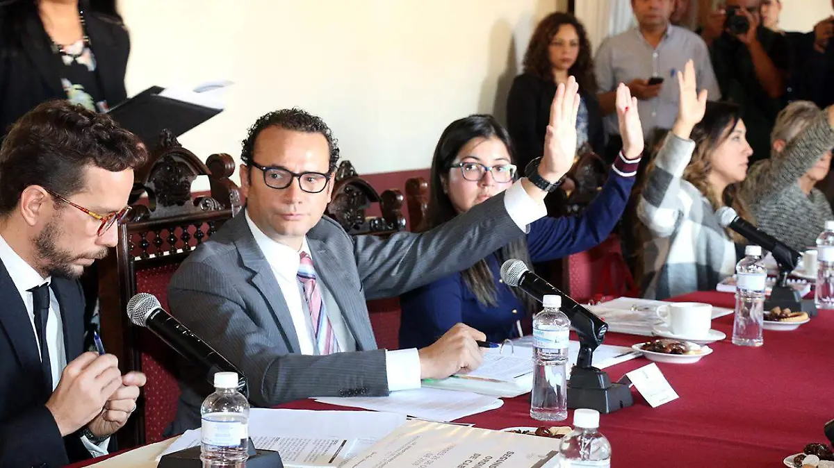 LIC-XNP-PRESIDE-SESION-DE-CABILDO-3