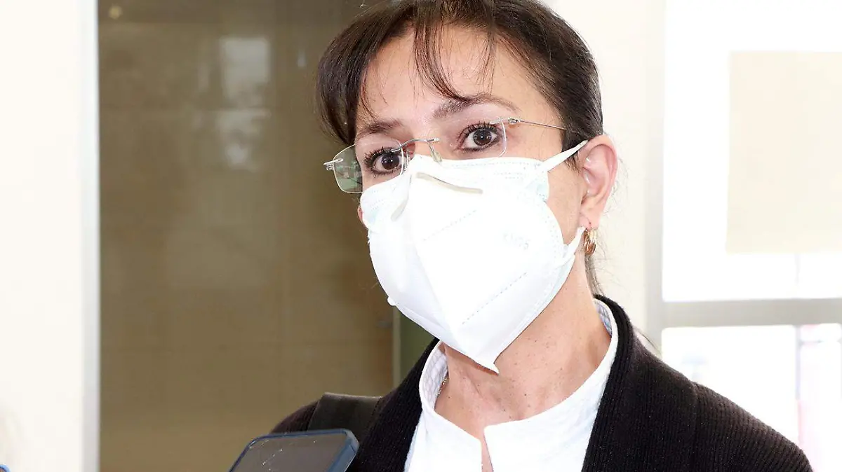 ADRIANA URBINA 2 (1)