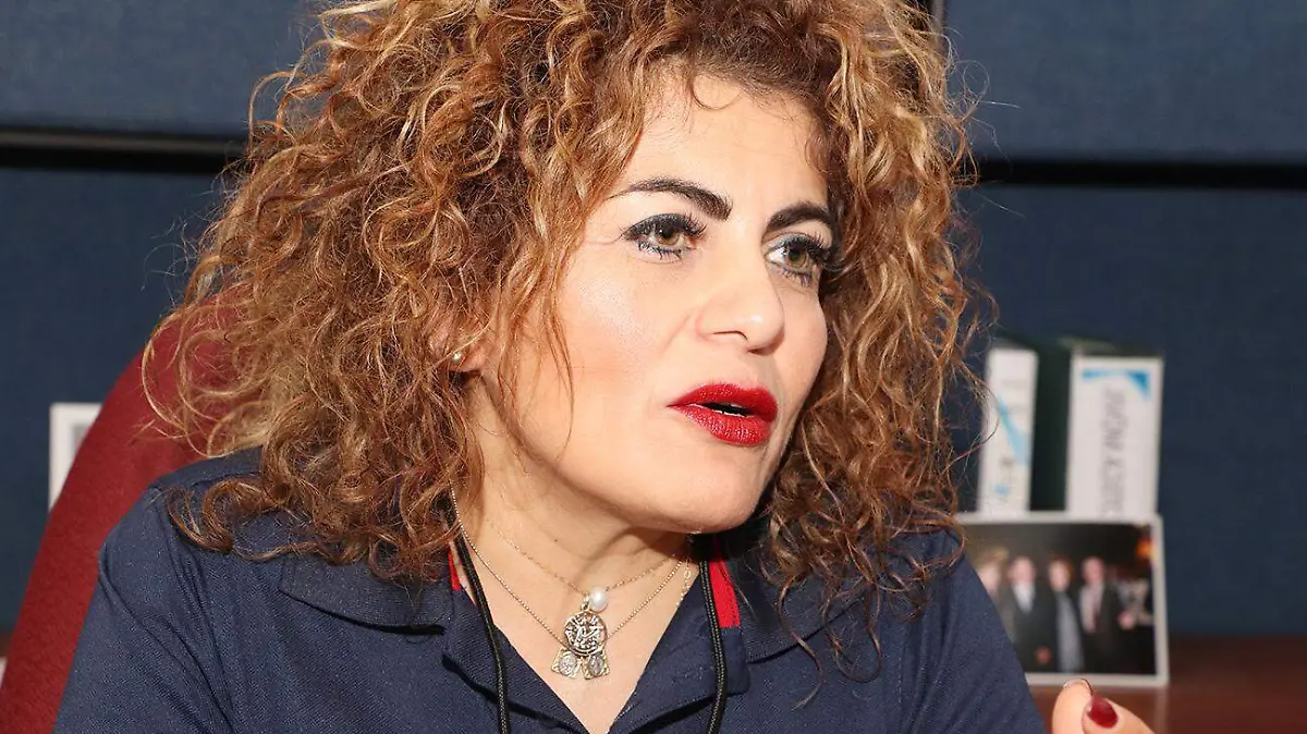 DIRECTORA DE EDUCACIÓN 2