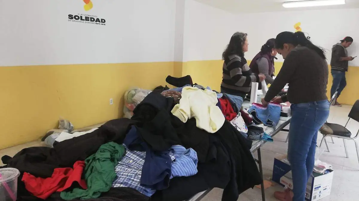 Soledad campaña abrigando corazones