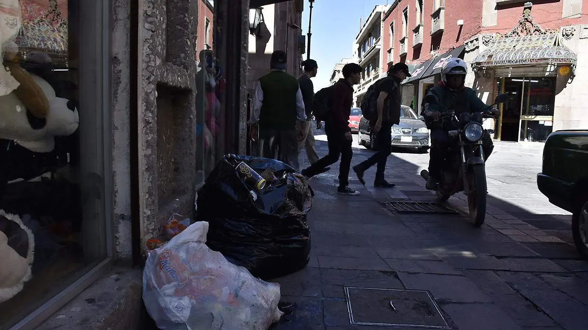 BASURA1