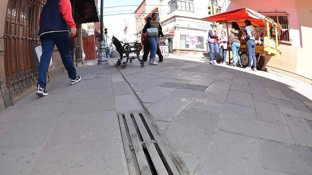 REJILLAS Y BOCAS DE TORMENTA