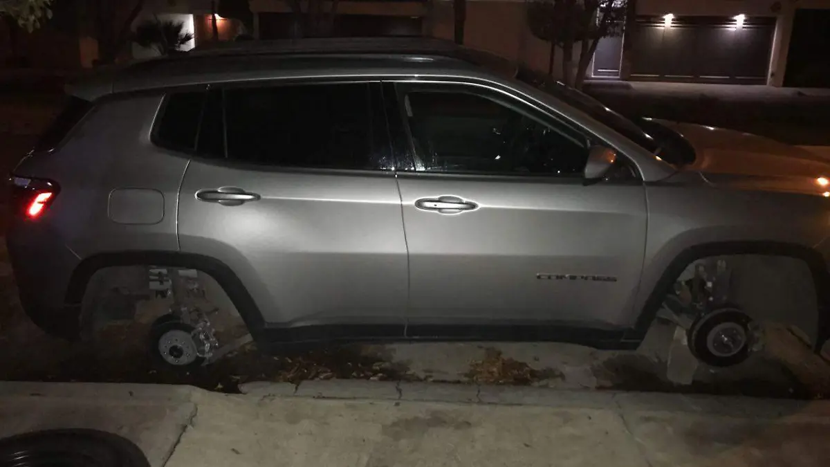 ROBO NEUMATICOS, RINES