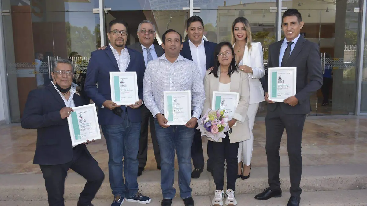 ganadores del 'Premio Estatal de Periodismo' (1)